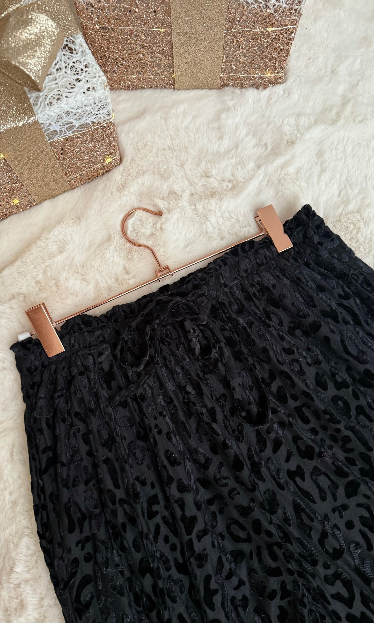 Pantalon noir en velours VELVET