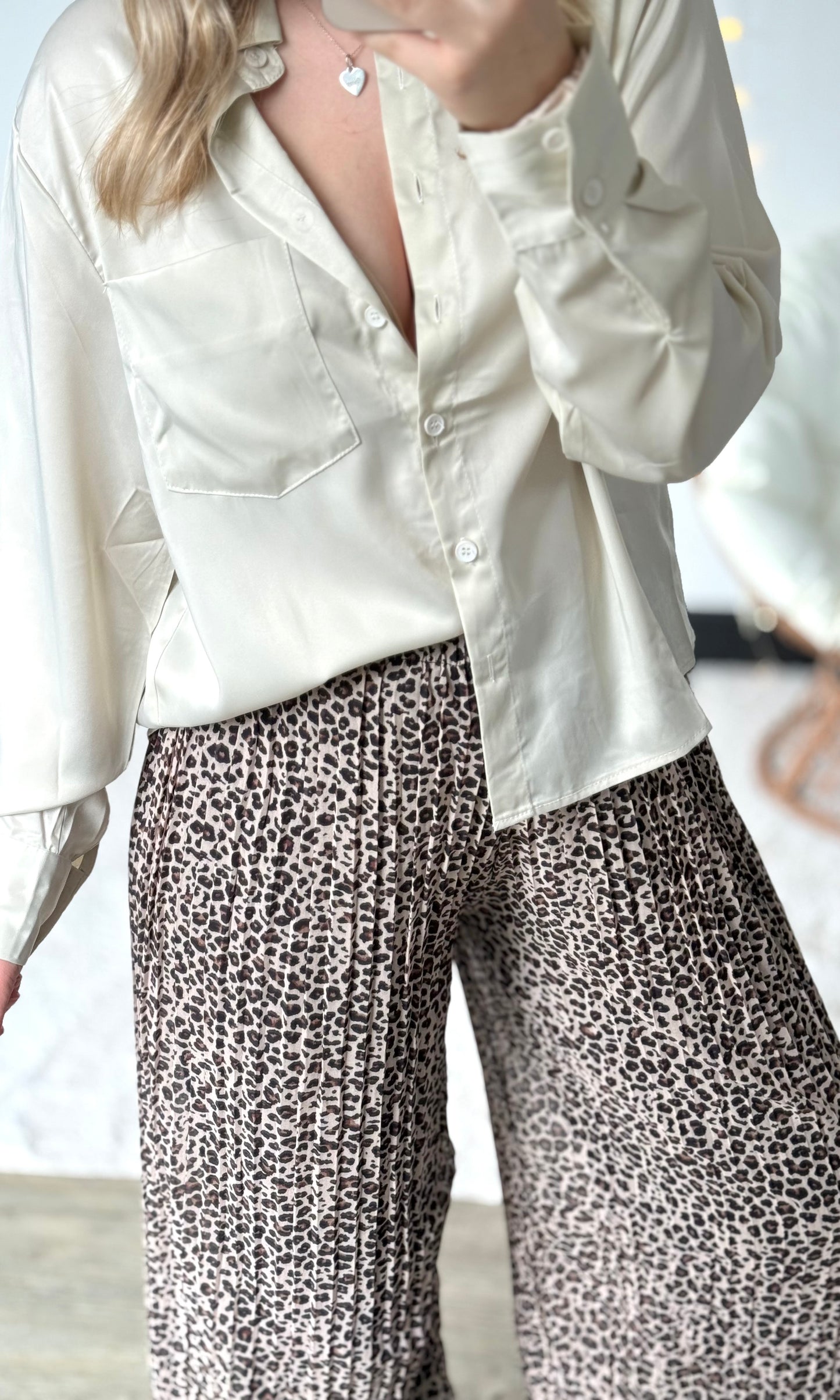 Chemise satinée écrue LÉNA