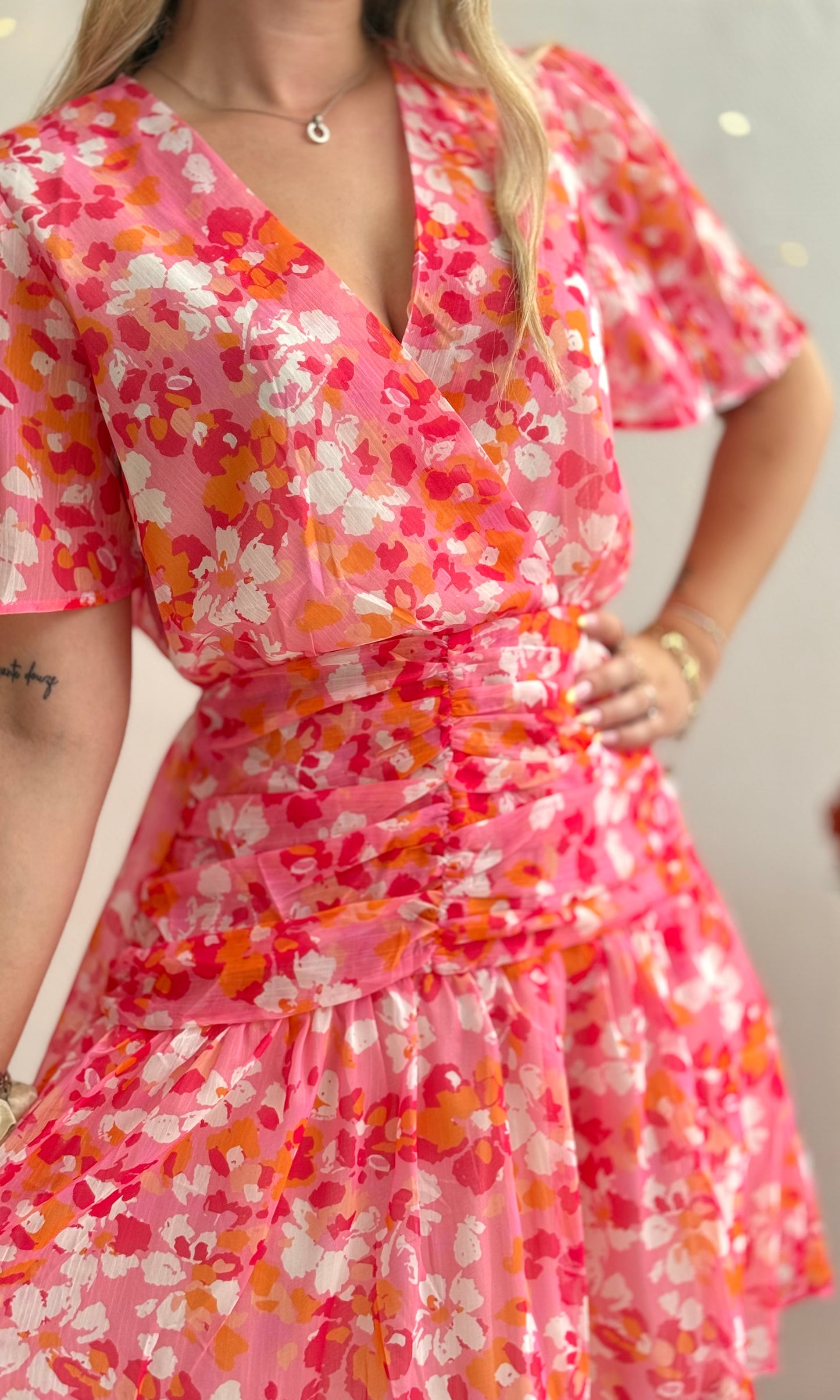 Robe courte fleurie POMELO