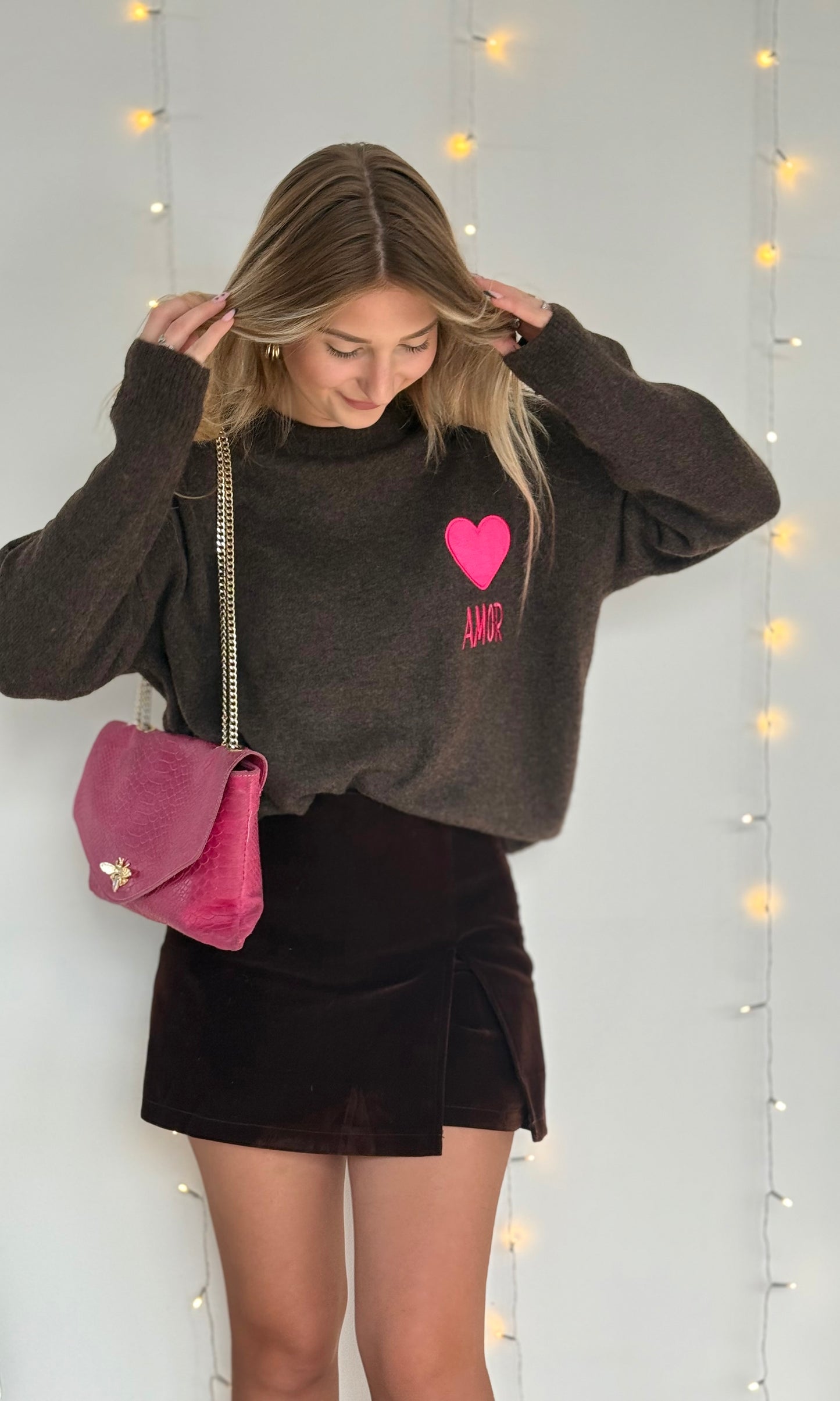 Pull chocolat AMOR