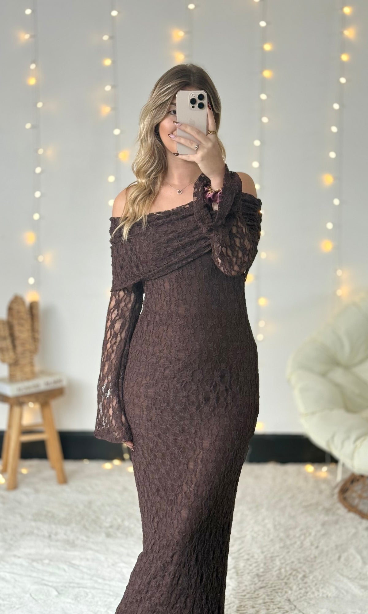 Robe en dentelle CAPUCCINO
