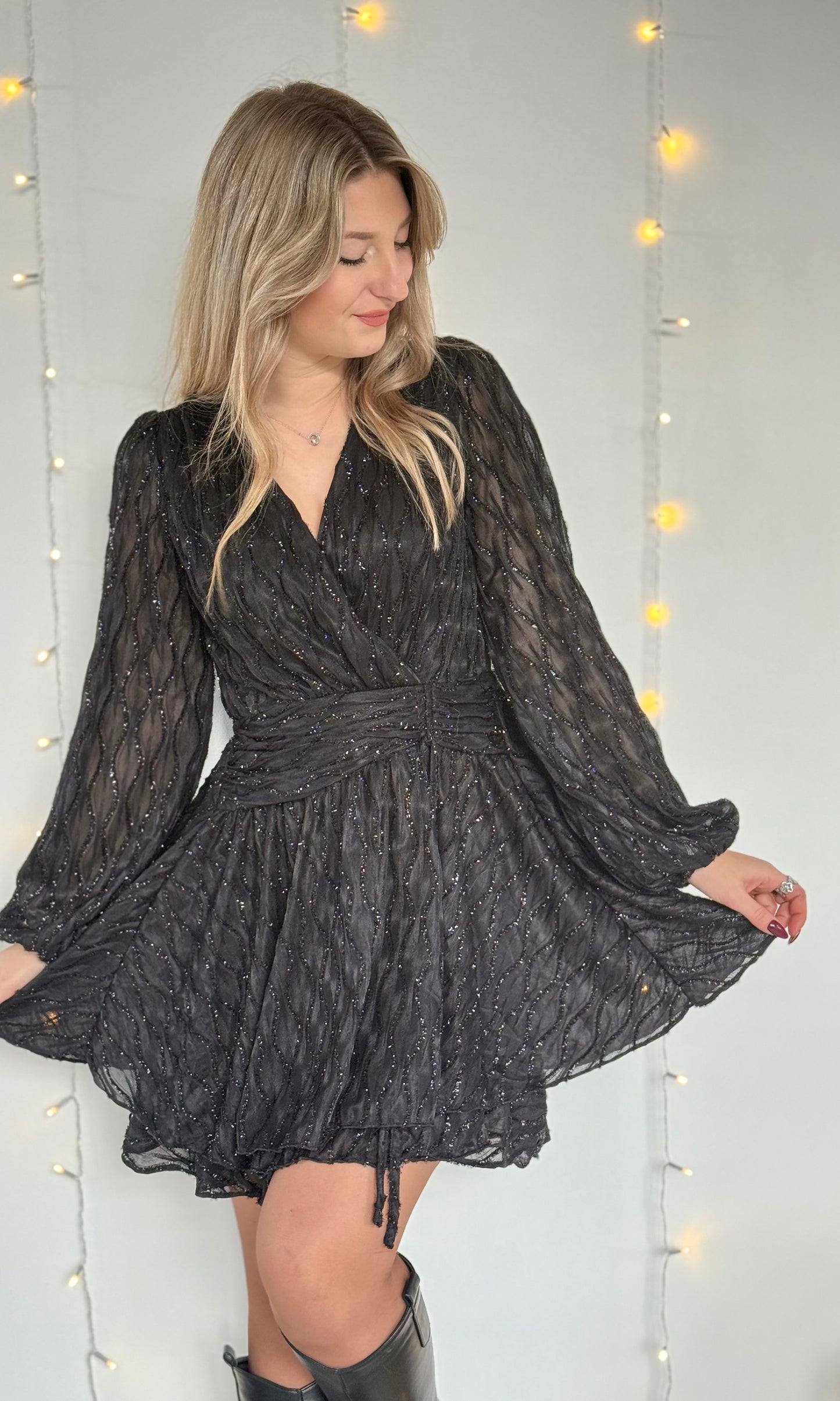 Robe noire brillante MARIAH (envoi vers le 17 novembre)