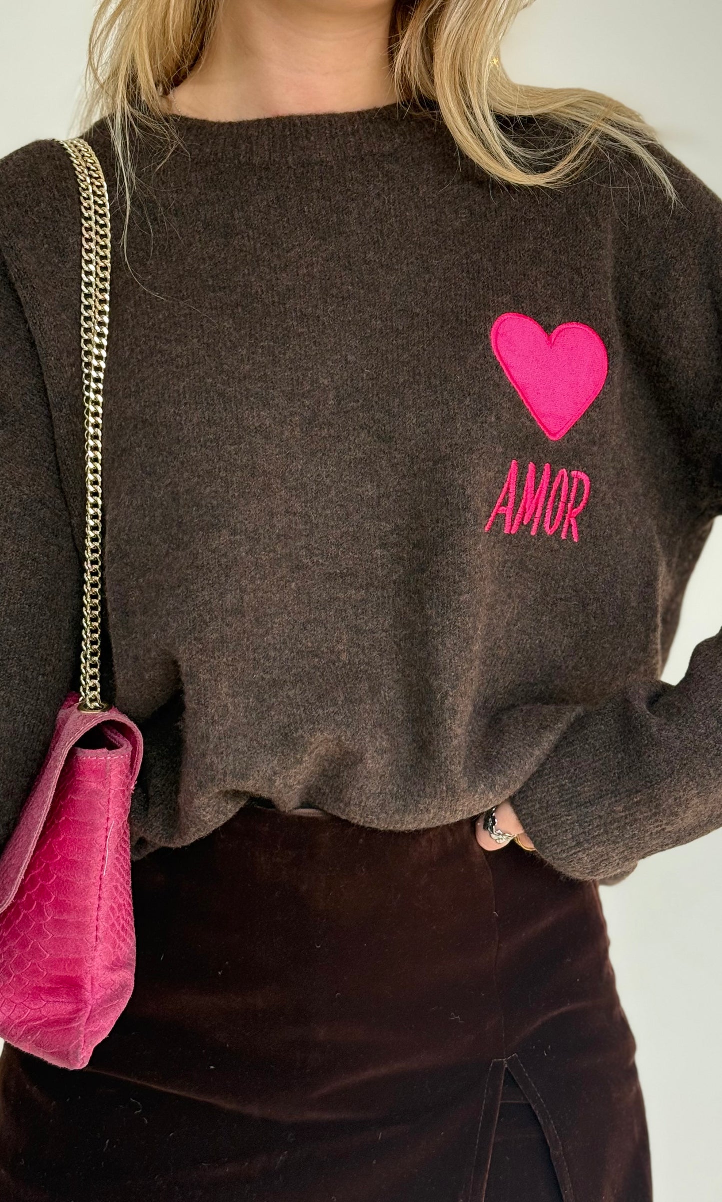 Pull chocolat AMOR