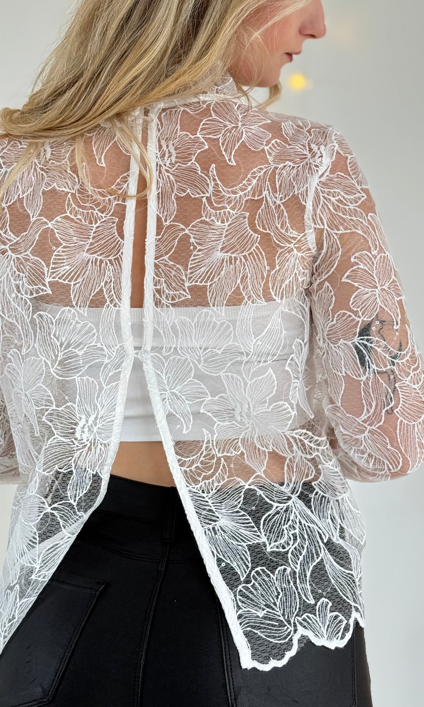 Haut en dentelle ARIA