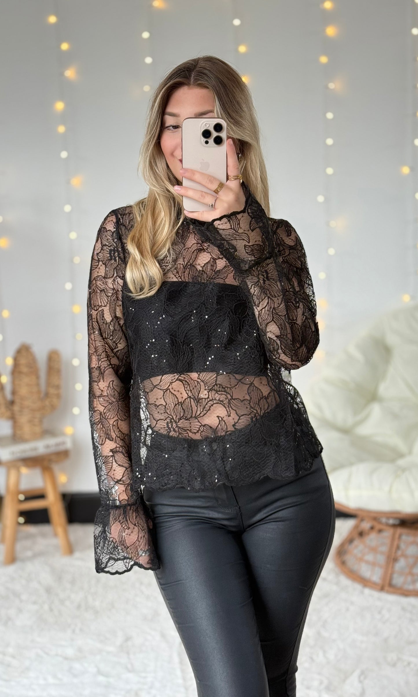 Haut en dentelle ARIA